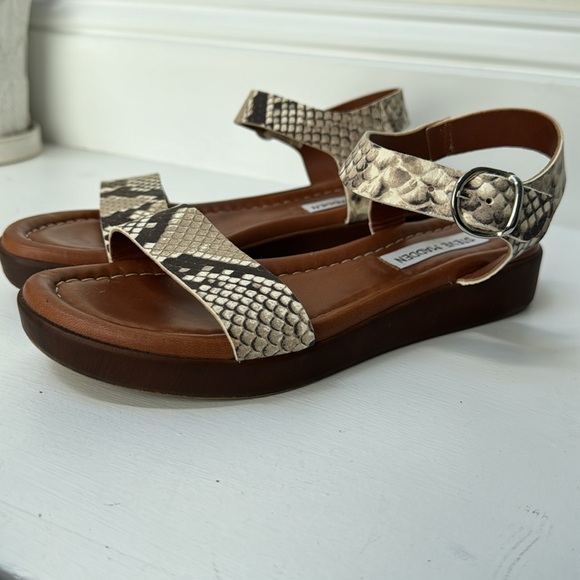 Snake Skin Leather Steve Madden Strappy Sandals - Picture 3 of 9